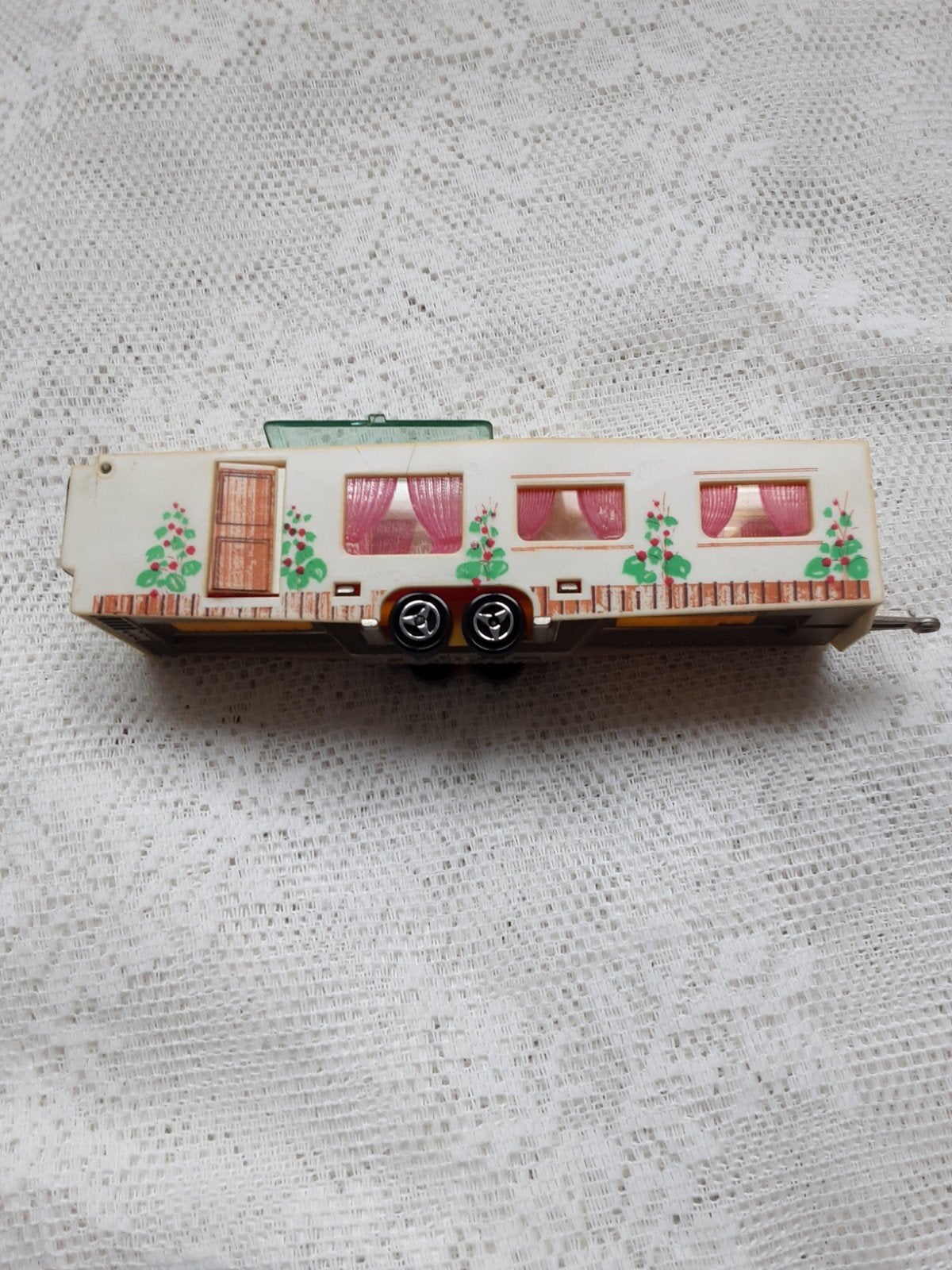 Majorette caravan caravane residentielle nr 370, Ophalen, Zo goed als nieuw