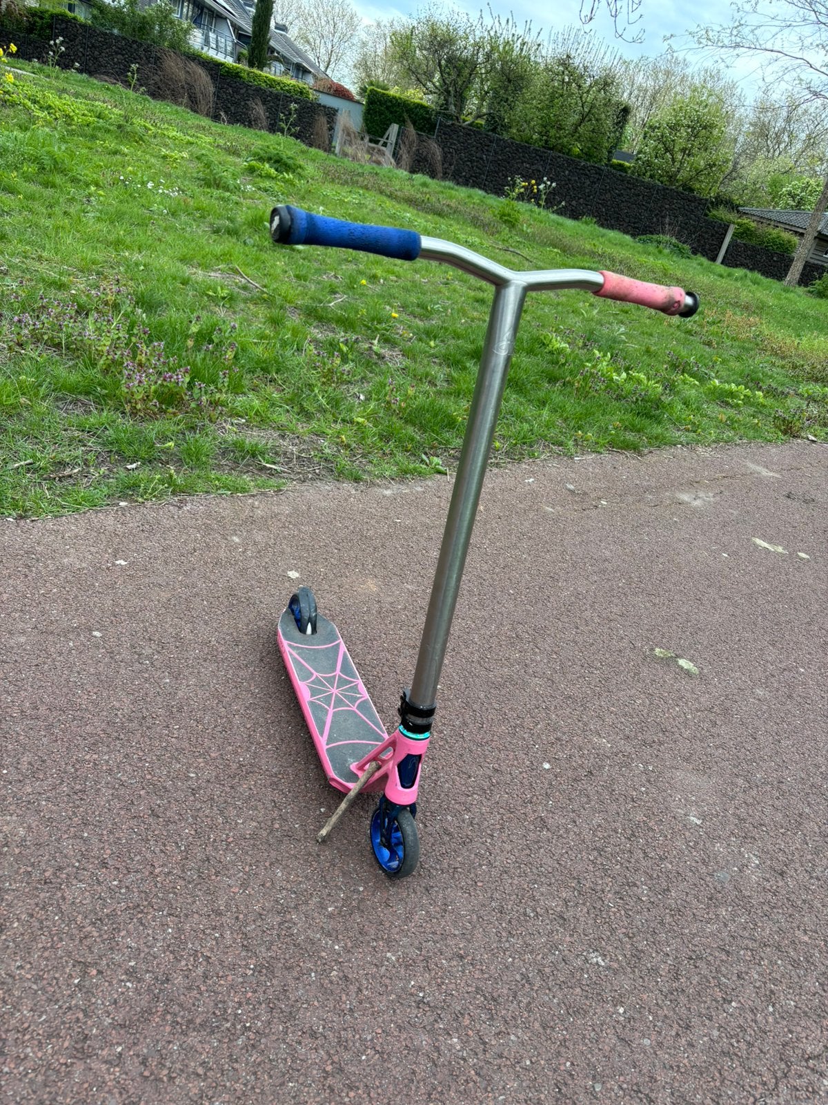 Custom stuntstep, Fietsen en Brommers, Steps, Ophalen, Zo goed als nieuw, Gewone step