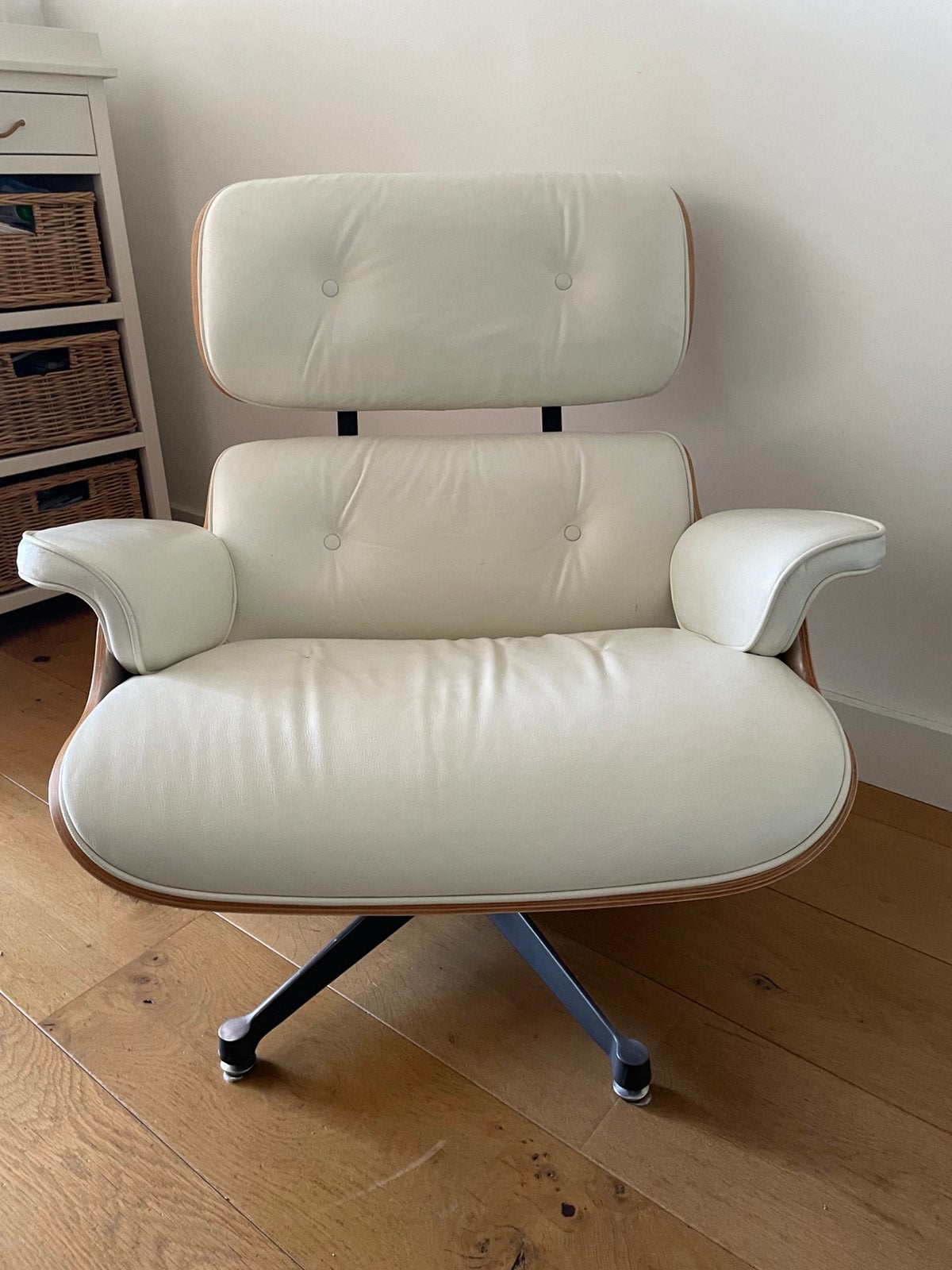 Prachtige lounge stoel met bijpassende hocker, Huis en Inrichting, Fauteuils, Ophalen, Gebruikt, Leer