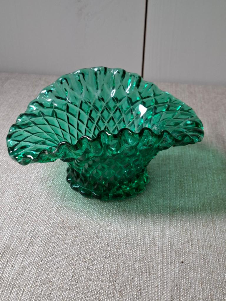 Smaragdgroene schaal - Vintage glaswerk, Ophalen of Verzenden