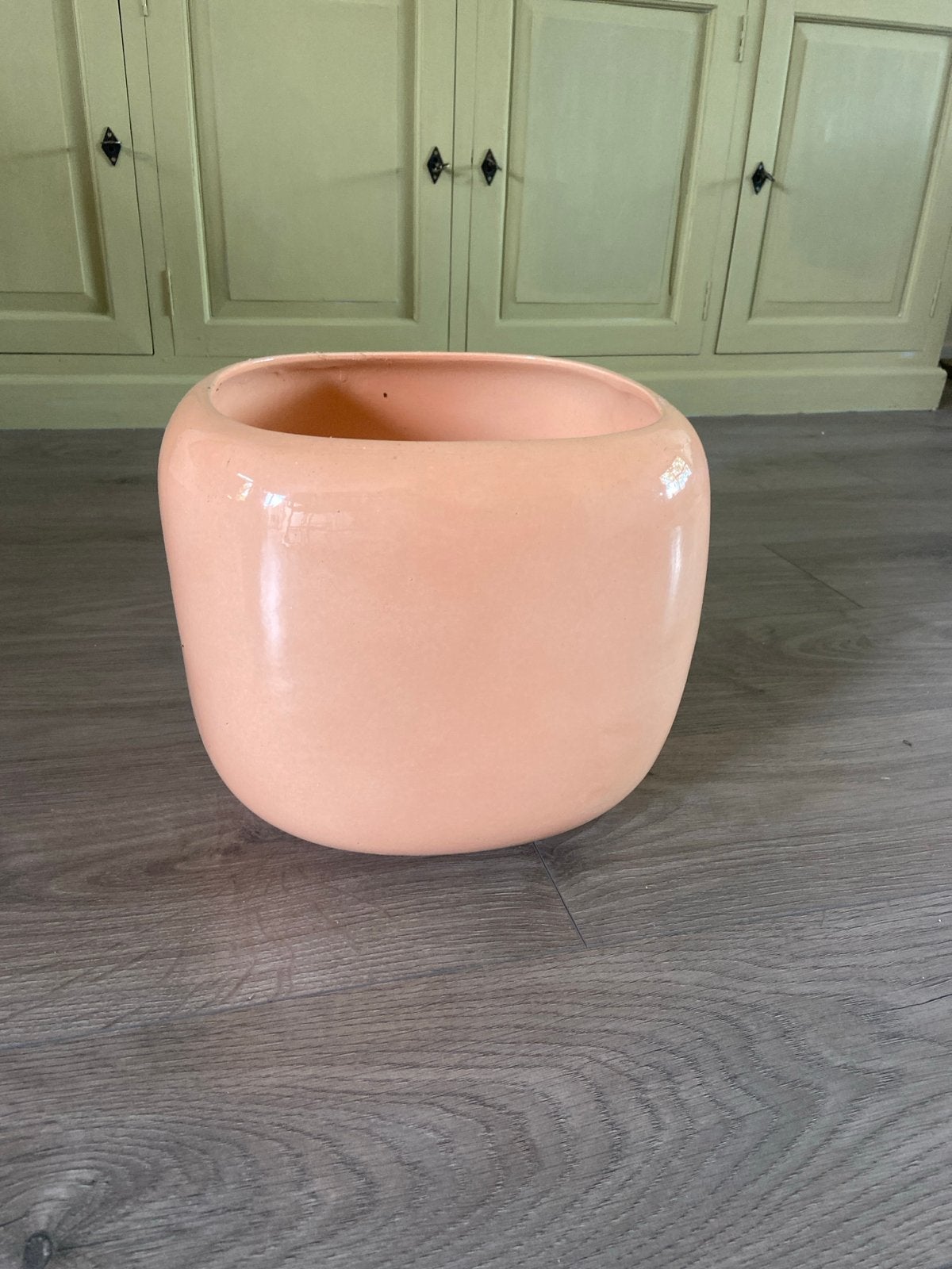 Mooie roze bloempot, 26 cm hoog, 30 cm doorsnee, Gebruikt, Rond, Binnen, Minder dan 40 cm