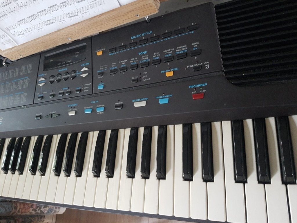 Roland E-12 keyboard, Muziek en Instrumenten, Keyboards, Ophalen, Gebruikt, 61 toetsen, Roland