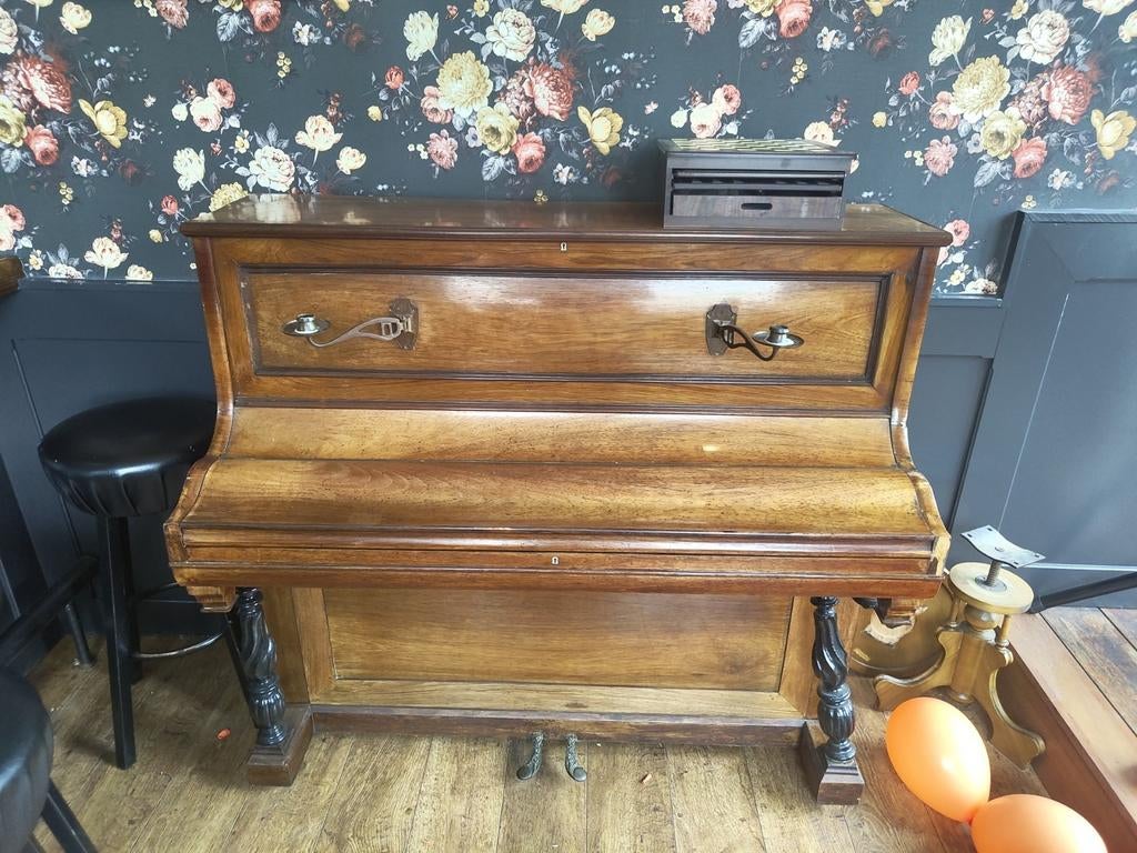 Antieke piano - decoratief of voor de handige Harry, Muziek en Instrumenten, Ophalen, Gebruikt, Bruin, Piano