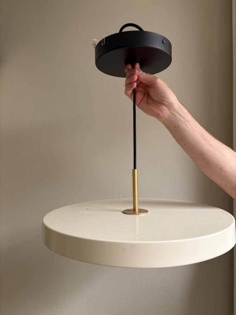 Umage asteria design hanglamp cremewit, Huis en Inrichting, Lampen | Hanglampen, Ophalen, Zo goed als nieuw, Metaal