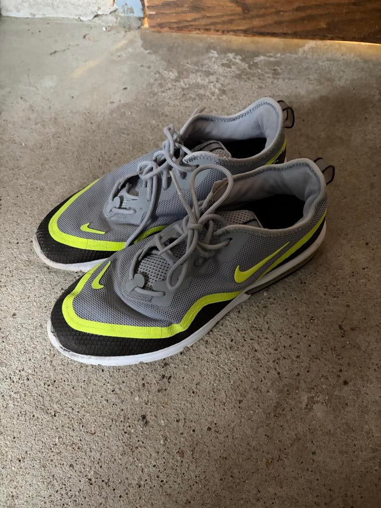 Nike Air Max Sneakers - Grijs met Neon Geel, Ophalen of Verzenden, Zo goed als nieuw