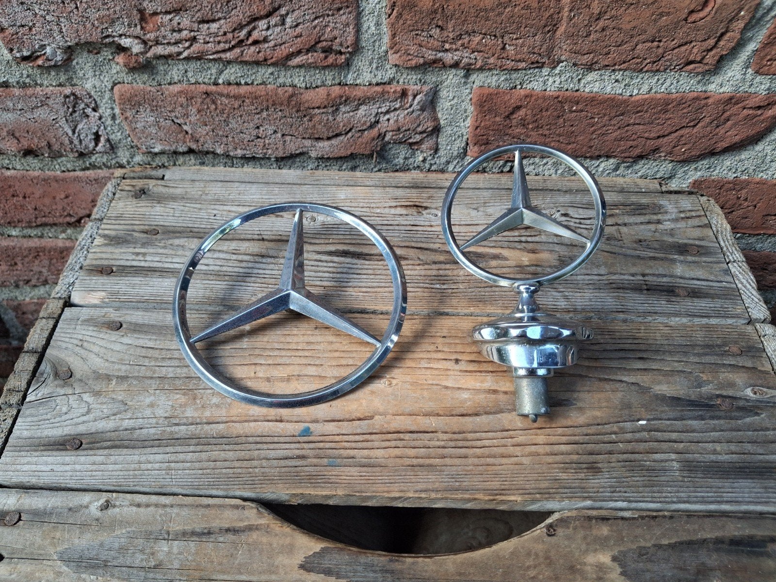 2 mercedes sterren voor oldtimer, Auto-onderdelen, Ophalen of Verzenden, Mercedes-Benz