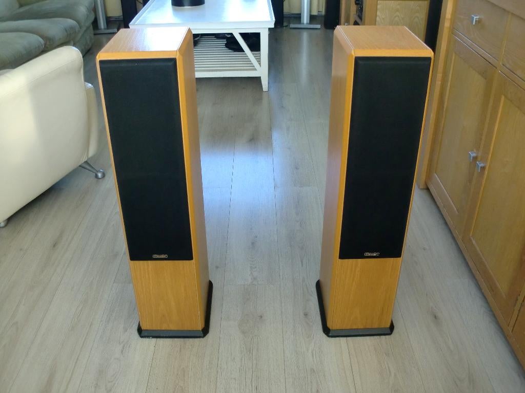 Mission 752 2-way reflex loudspeaker system open sound.
