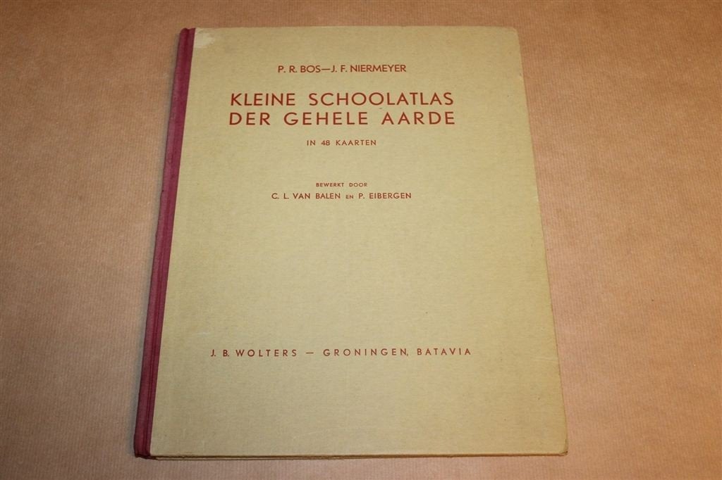 Kleine Schoolatlas der Gehele Aarde — Wolters 1939, Gelezen, Ophalen of Verzenden, Landkaart, 1800 tot 2000