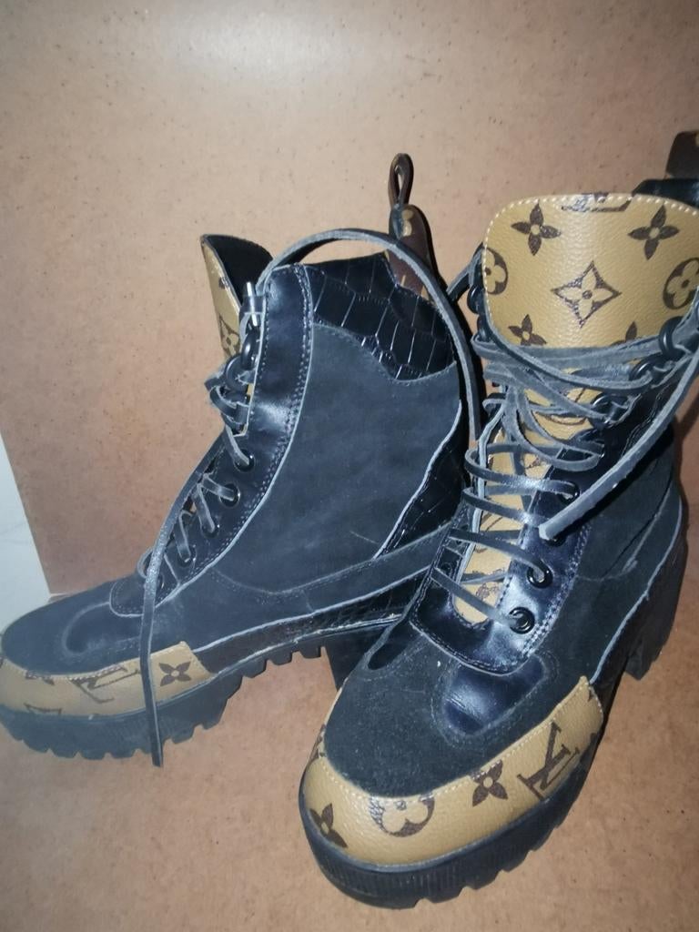 Louis Vuitton, black suede and brown leather,37, Ophalen of Verzenden, Zo goed als nieuw, Bruin, Sneakers of Gympen