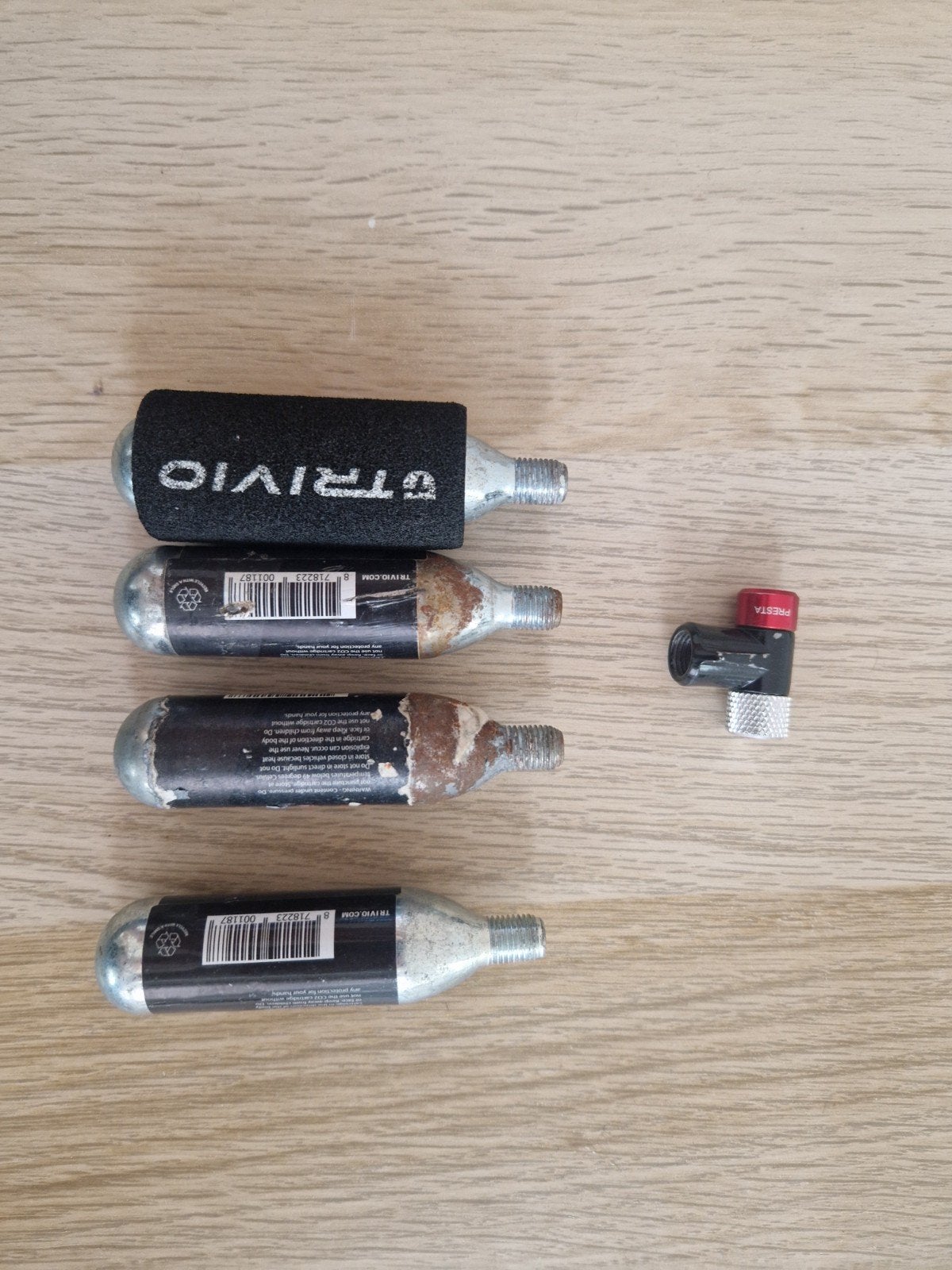 Co2 patroon 16g met pomp (ongebruikt), Ophalen of Verzenden, Zo goed als nieuw
