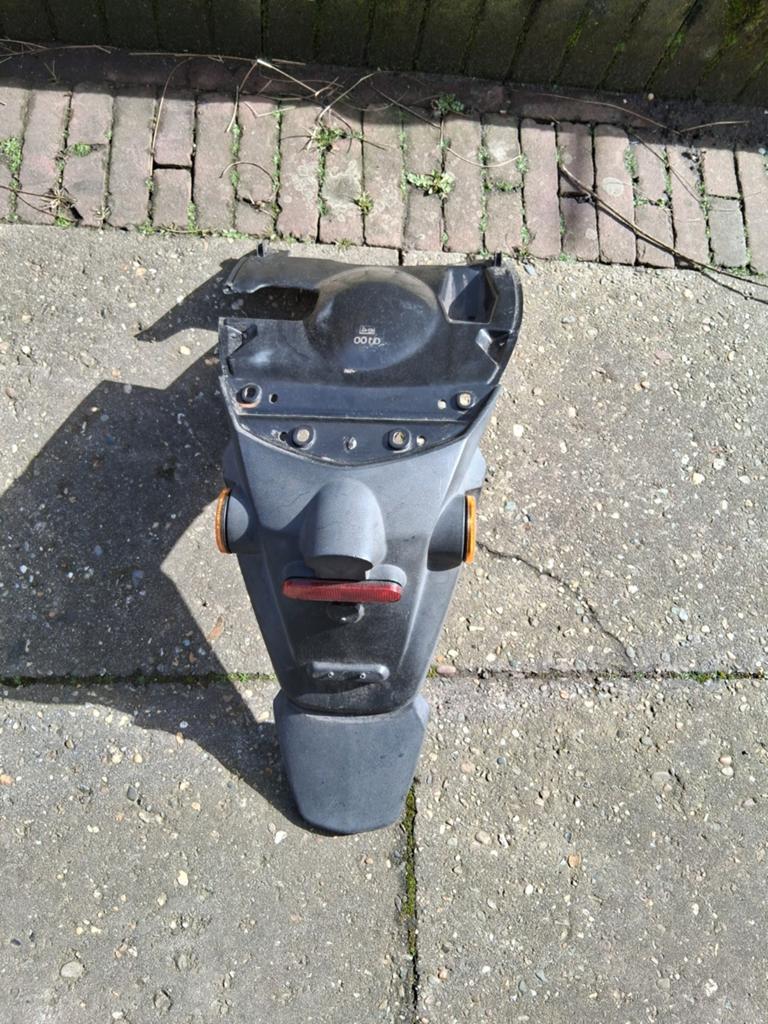Spatbord peugeot kisbee, Ophalen of Verzenden