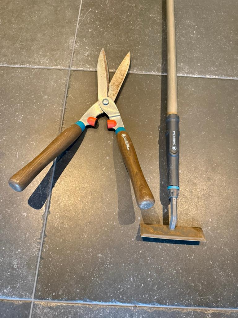 Gardena heggenschaar en schoffel, Ophalen, Zo goed als nieuw, Elektrisch