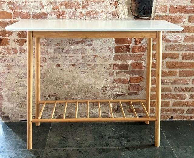 Sidetable wit bamboe, Ophalen, Gebruikt, 50 tot 100 cm, Overige houtsoorten