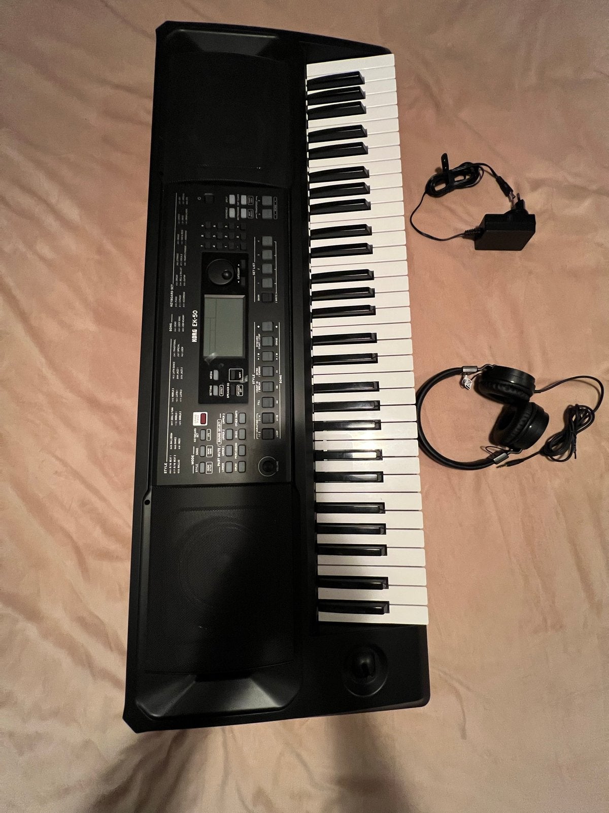Korg EK-50 keyboard met adapter en koptelefoon, 61 toetsen, Korg, Ophalen of Verzenden, Zo goed als nieuw