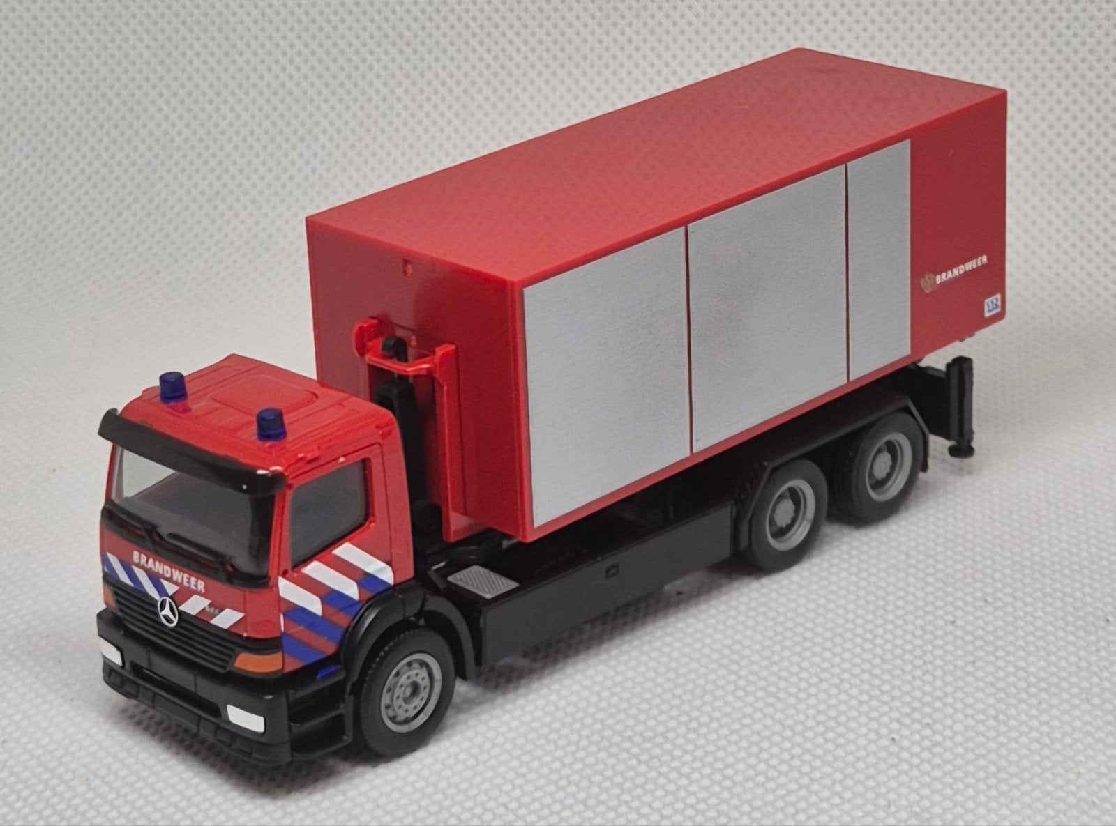 MB Atego Haakarm Brandweer Eigenbouw, Ophalen of Verzenden, Zo goed als nieuw, Bus of Vrachtwagen, Herpa