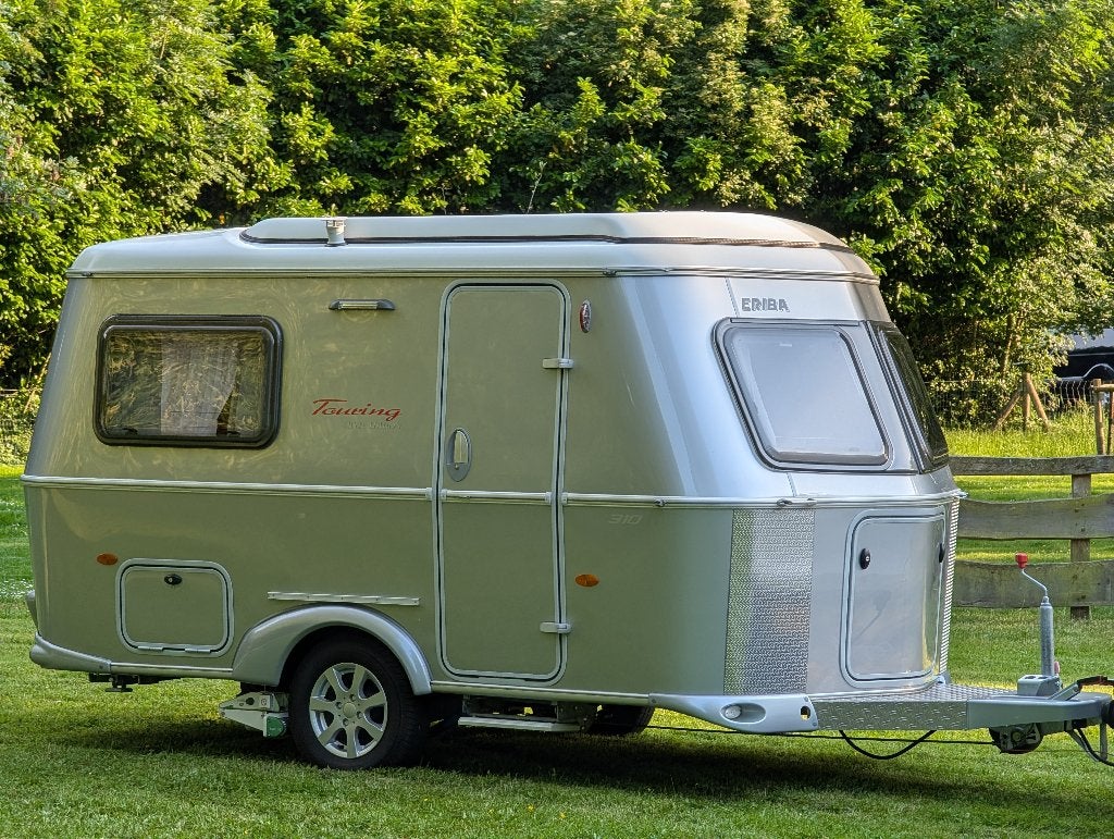Eriba Touring Familia 310 Silver Edition 2017 + vele extra's, Standaardzit, Particulier, Schokbreker, Eriba