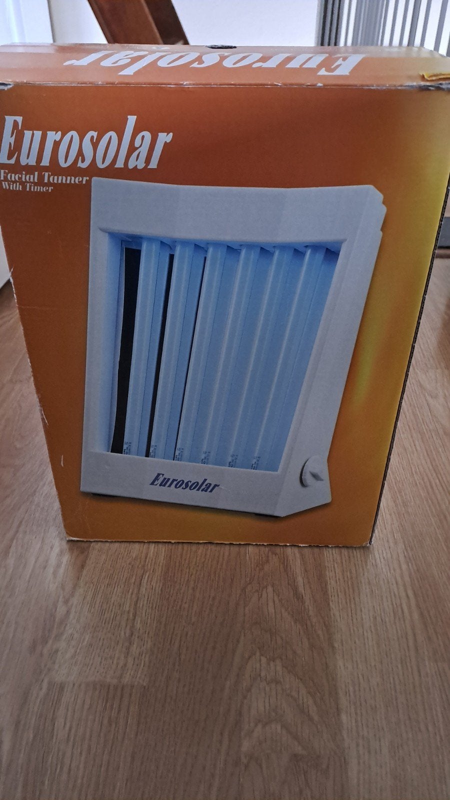 Gratis Eurosolar gezichtsbruiner - Zo goed als nieuw, Ophalen, Zo goed als nieuw, Gezichtsbruiner, Minder dan 10 lampen