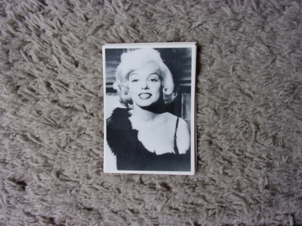 MARILYN MONROE ZWART WIT KAART SOME LIKE IT HOT, Verzamelen, Ophalen, Nieuw, Foto of Kaart
