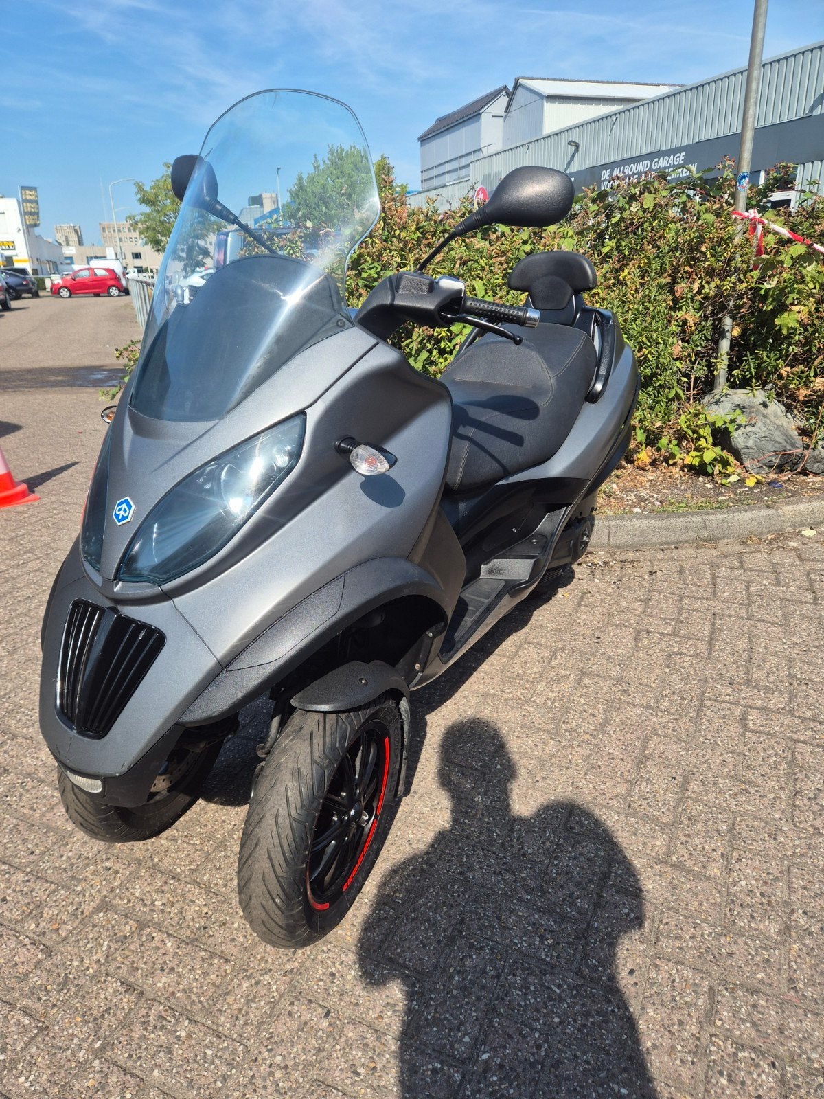 Piaggio MP3 300 met Akrapovic uitlaat - Uitstekende staat, Overige modellen, 300 cc, Ophalen of Verzenden, Zo goed als nieuw