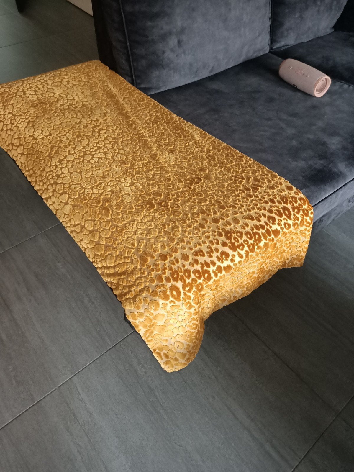 Goud oker kleurige plaid met luipaardprint 150x120 cm, Ophalen of Verzenden, Zo goed als nieuw, Plaid, Goud