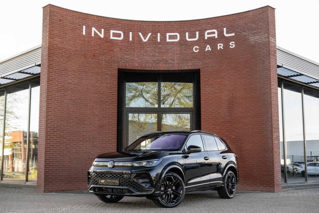 Volkswagen Tiguan 1.5 eHybrid R-Line Edition Black Style H/K, Stof, Euro 6, 150 min, Zwart
