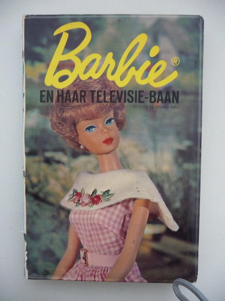 boek BARBIE -EN HAAR TELEVISIE BAAN- Marianne Duest, 1966, Ophalen of Verzenden, Gelezen, Marianne Duest