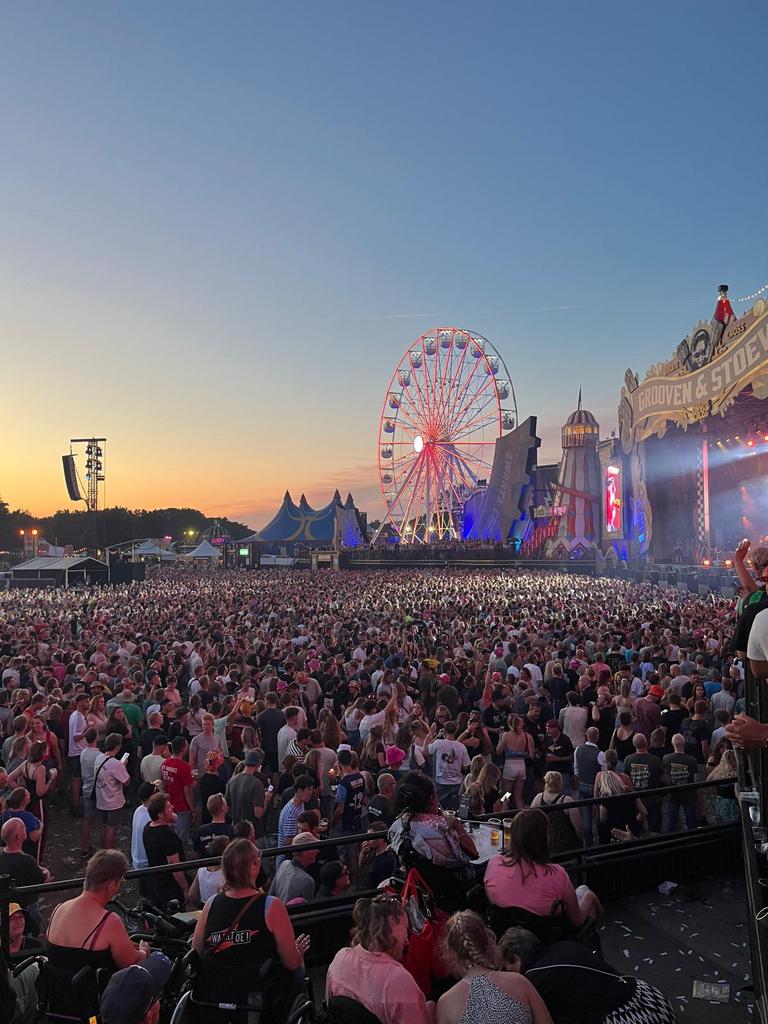 Kaartje gezocht rennerskwartier / genodigden zwarte cross, Tickets en Kaartjes, Eén persoon