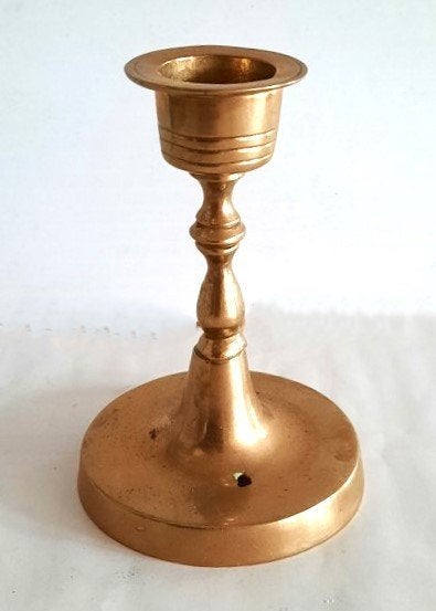 Prachtig vintage messing Dwergkandelaar, met stootgat, 9 cm, Overige materialen, Geel, Ophalen of Verzenden