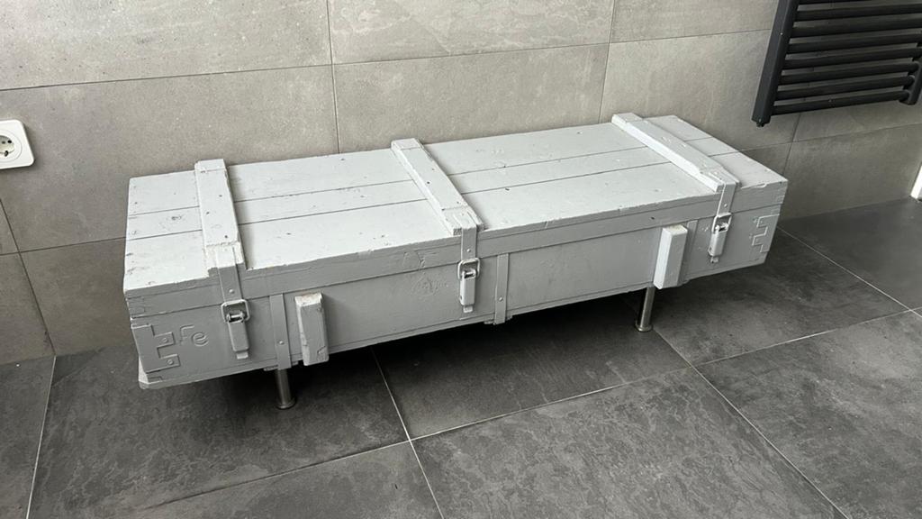 Legerkist op pootjes te gebruiken als salon of bijzet tafel, Ophalen, 50 tot 100 cm, 50 tot 75 cm, Minder dan 50 cm