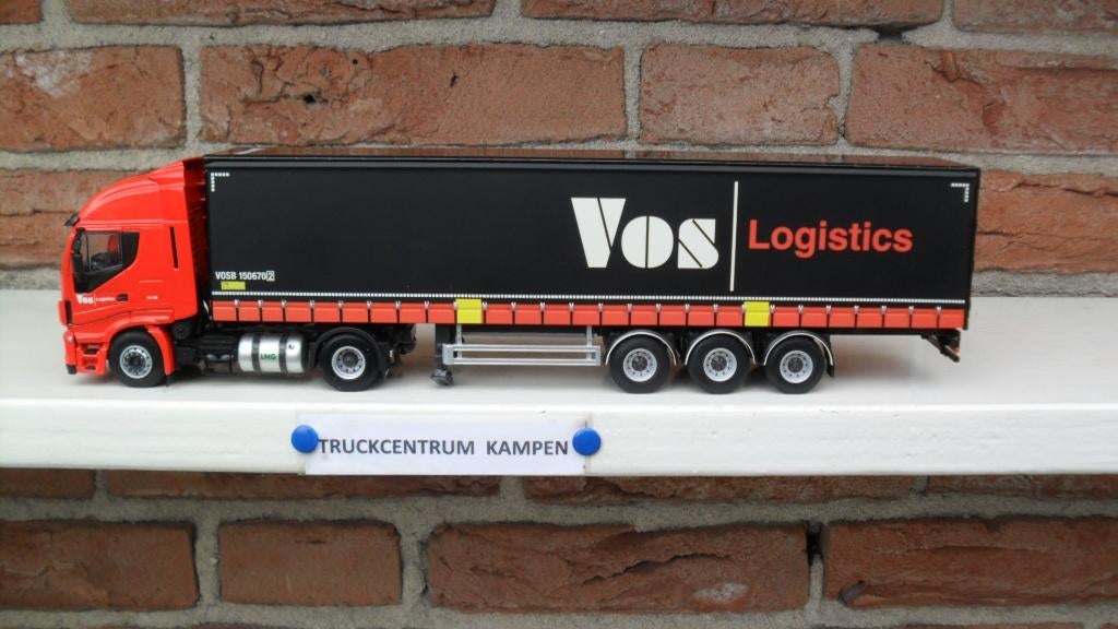 WSI  Iveco  Stralis  Hi - Way  van  Vos  Logistics., Hobby en Vrije tijd, Ophalen of Verzenden, Nieuw, Bus of Vrachtwagen, Wsi