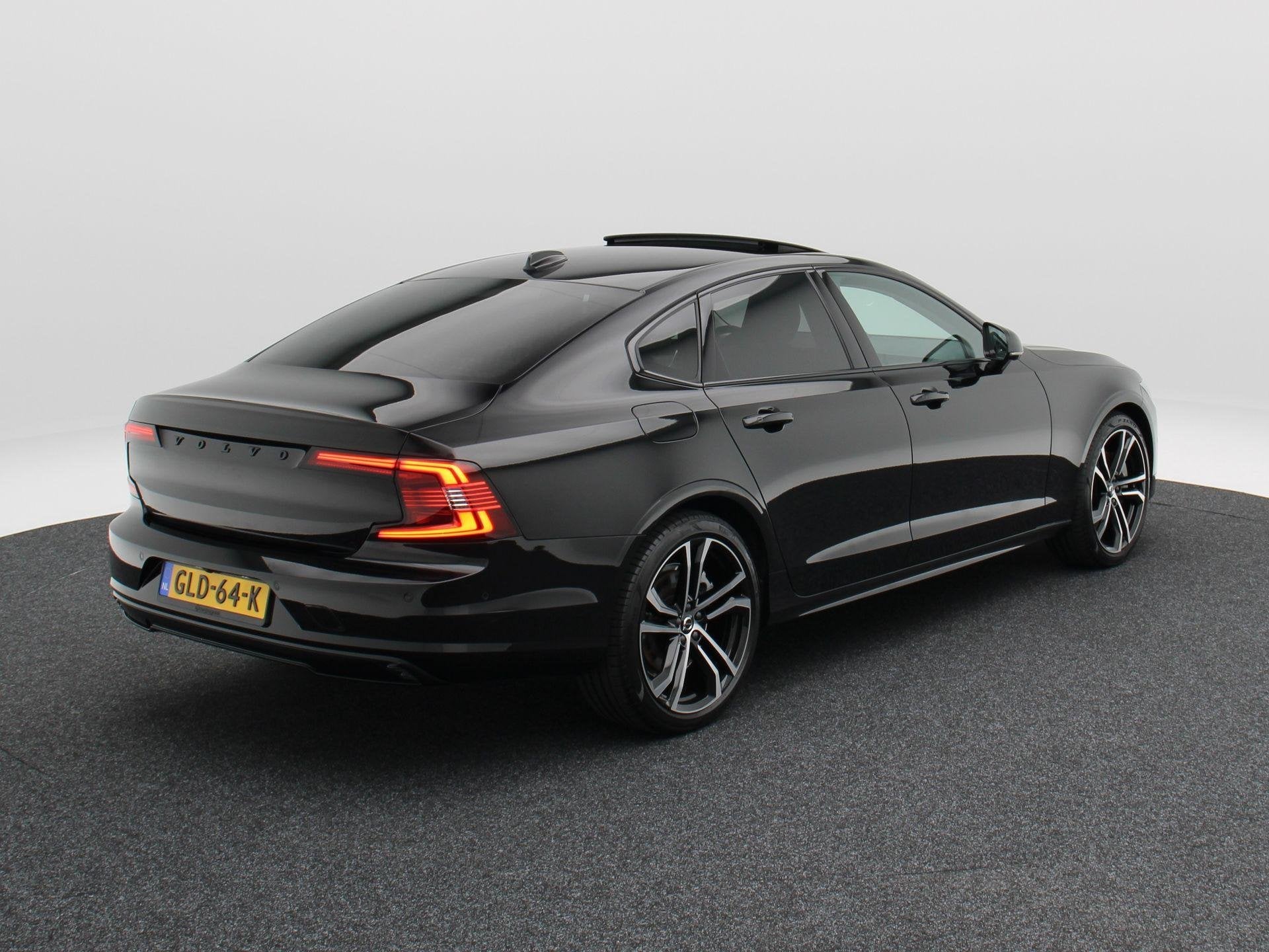 Volvo S90 2.0 T8 456 Pk Recharge AWD Ultra Dark | Stoel/Stuu, Auto's, Volvo, Automaat, Dealer onderhouden, Gebruikt, Euro 6