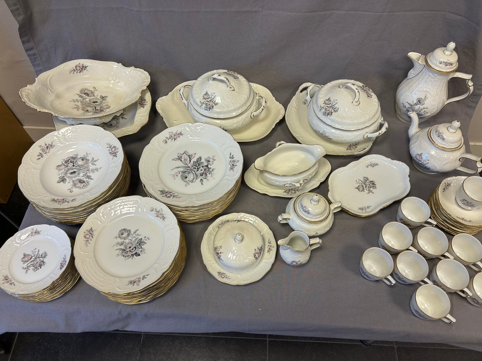 Rosenthal Sanssouci compleet servies – 12 personen, Ophalen