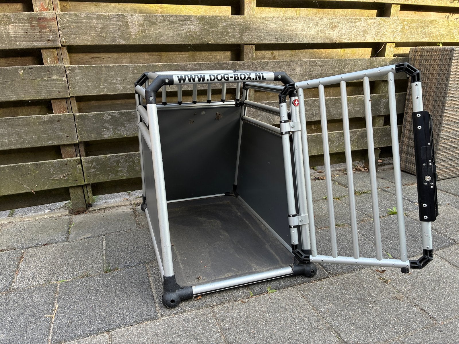 Autobench voor middelgrote honden, Ophalen