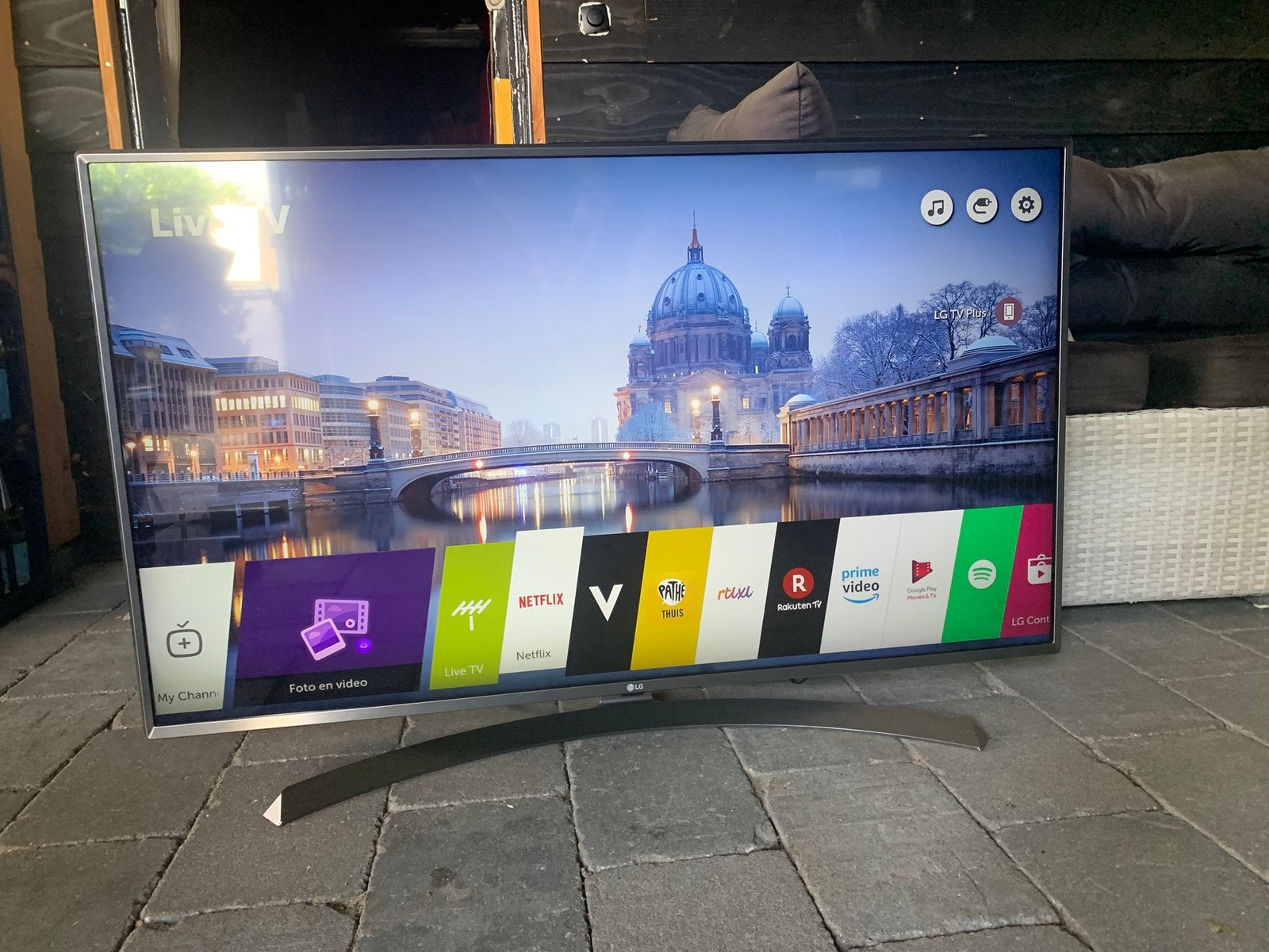 LG 4K Ultra HD 49 inch Smart TV 49UJ670, Ophalen, Info@lge.nl, Lamplaan 1, Lg