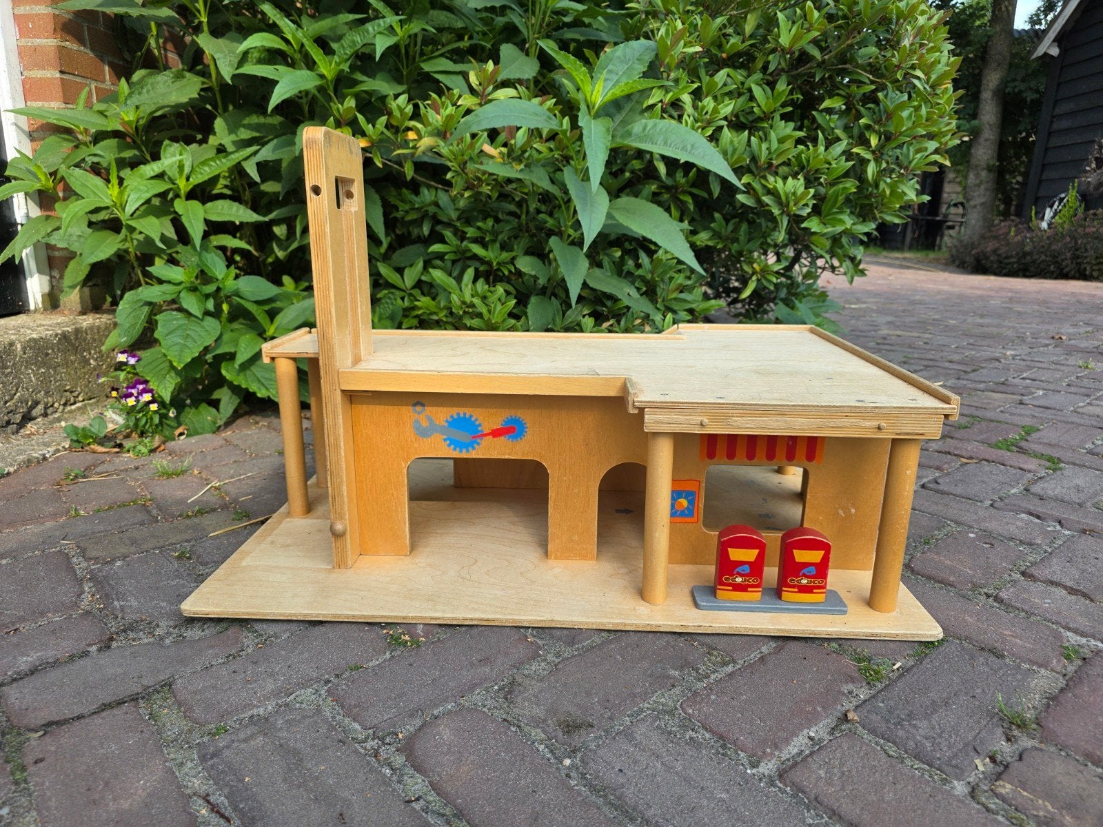Grote houten garage/ benzinepomp, Ophalen, Gebruikt, Overige typen