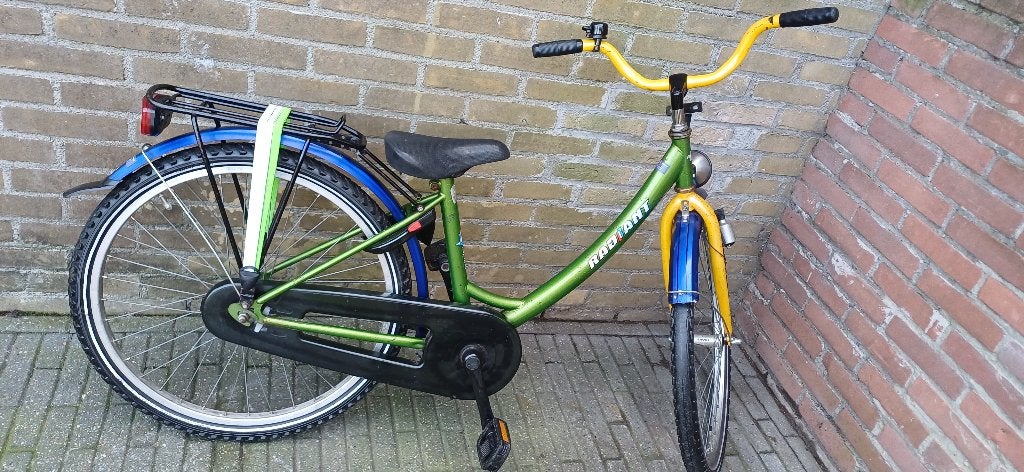 Vrolijk gekleurde Radiant 24 inch kinderfiets., Ophalen, Gebruikt, 20 inch of meer