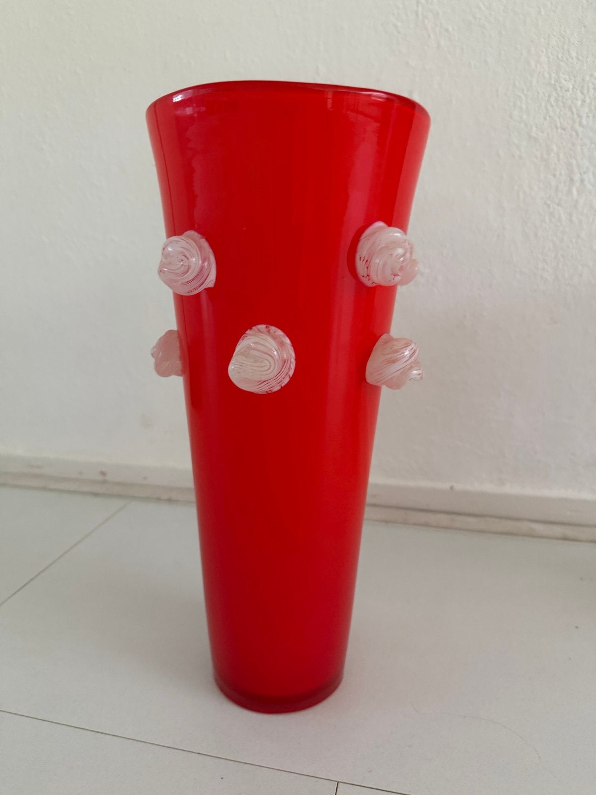Zeldzame Murano vaas met rozen - Rood glas, Antiek en Kunst, Ophalen of Verzenden