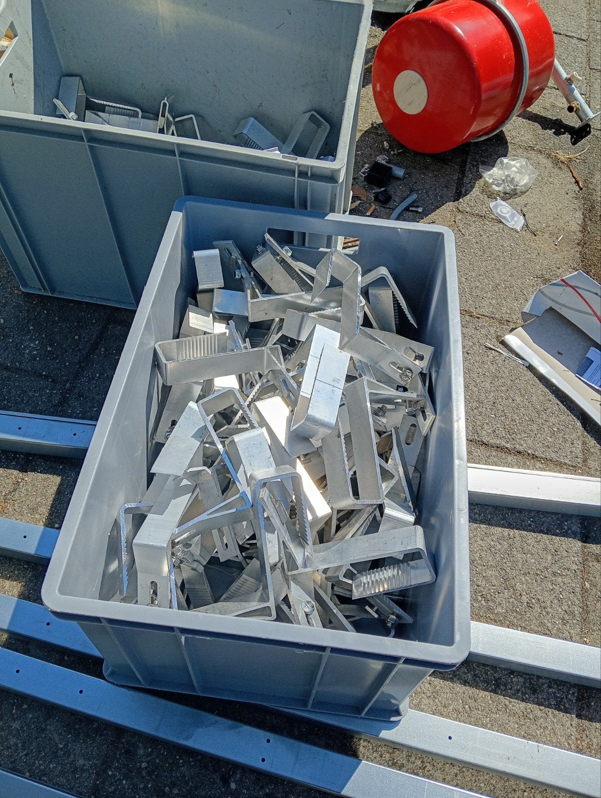 van der Valk zonnepanelen haken, plat dak voeten, klemmen et, Doe-het-zelf en Verbouw, Ophalen, Nieuw