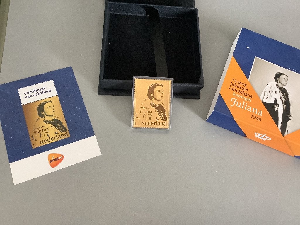 Gouden postzegel Inhuldiging koningin Juliana 1948, Postzegels en Munten, Ophalen of Verzenden, Postfris