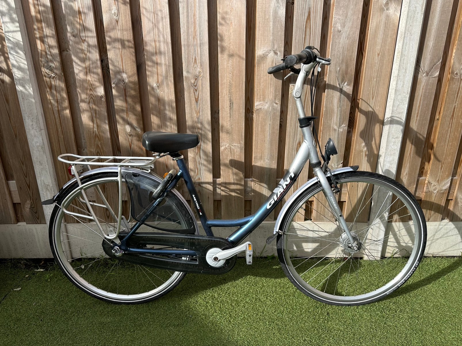 Giant Metro | 28 inch | Damesfiets | 3 versnellingen, Ophalen, Velgrem, (Extra) lage instap, Giant