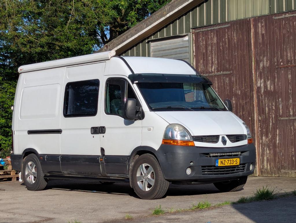 Off grid stoere Renault Master camper, Overige merken, Buscamper of Camperbus, Tot en met 2, Particulier