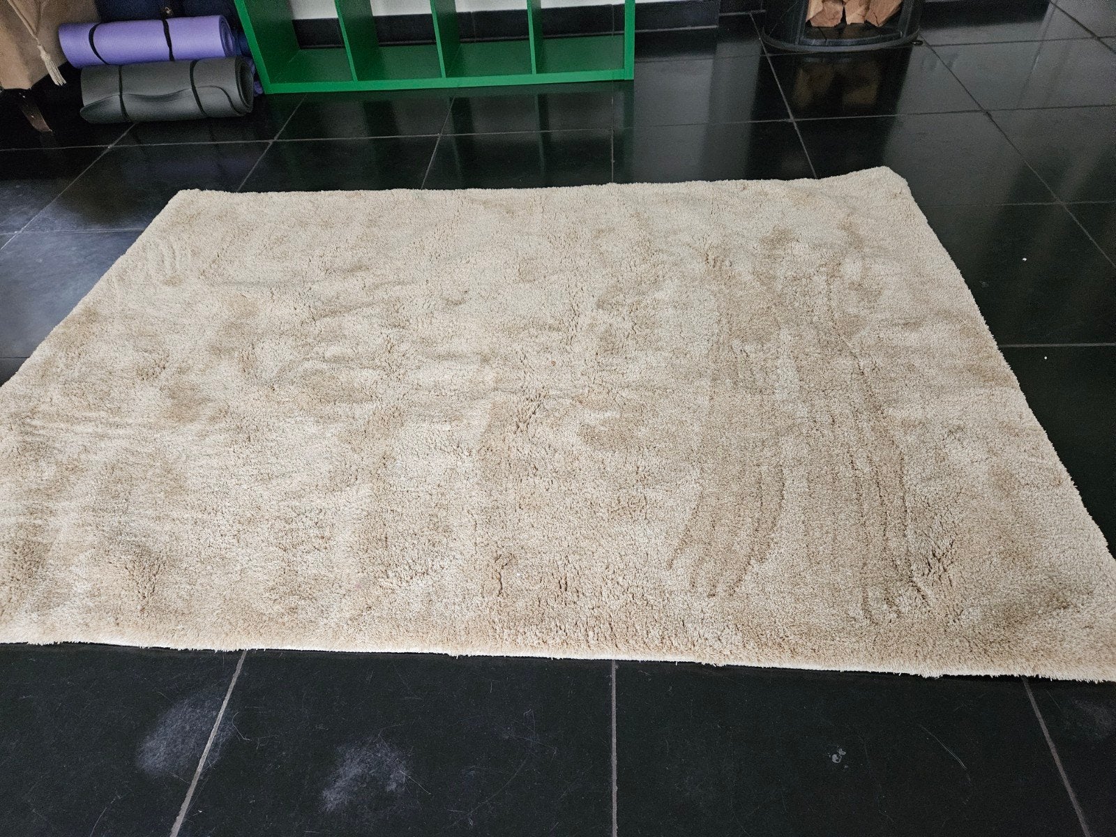 Gloeddniew tapijt - Beige, hoogpolig, zacht en comfortabel, Huis en Inrichting, Ophalen, Modern, Comfortabel, Beige, 150 tot 200 cm