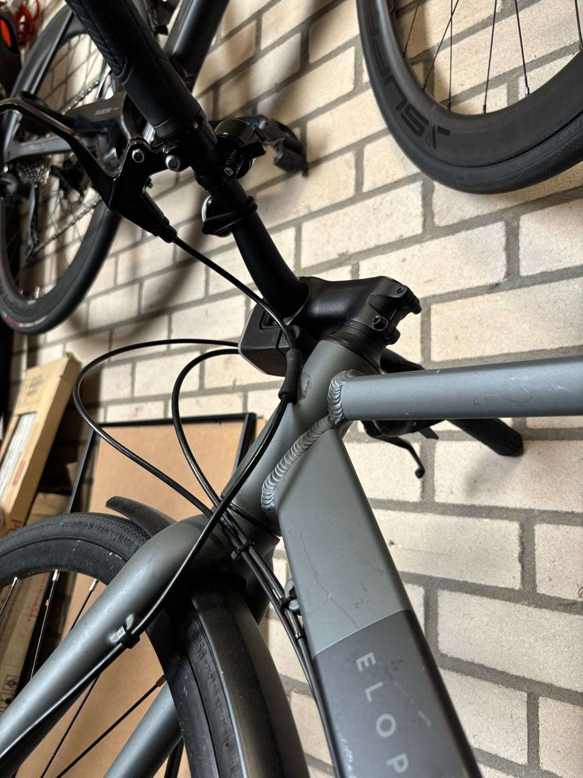 Elops Stadsfiets - Zo goed als nieuw, Versnellingen, Zo goed als nieuw, Schijfrem, 53 tot 57 cm