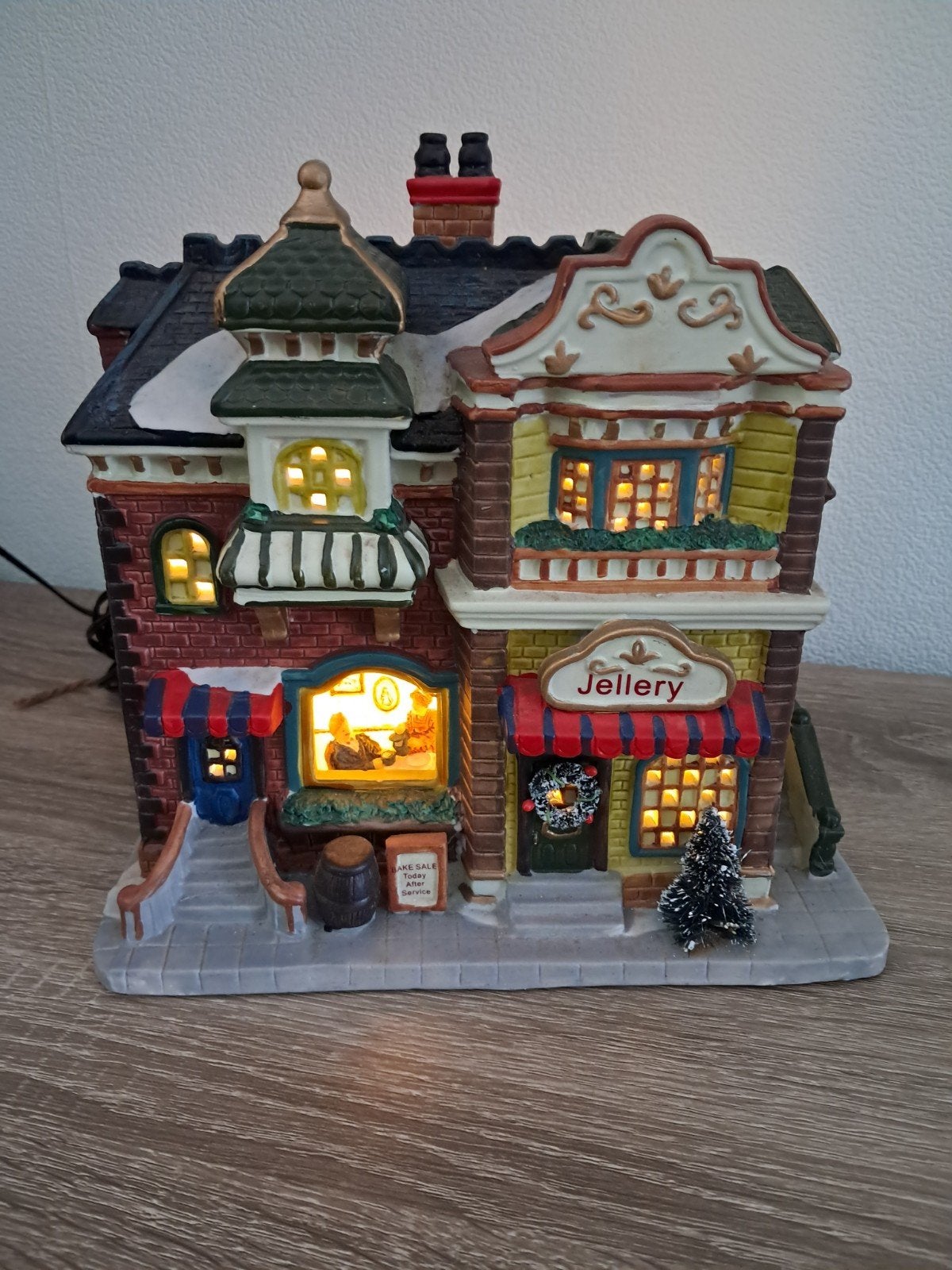 Jellery kersthuisje met verlichting, Ophalen