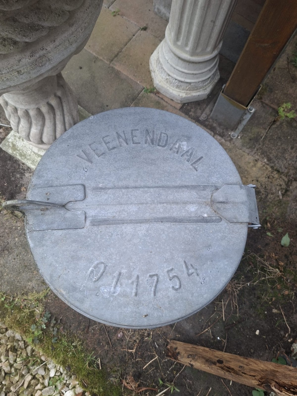Vintage Veenendaal vuilnisbak met deksel, Ophalen