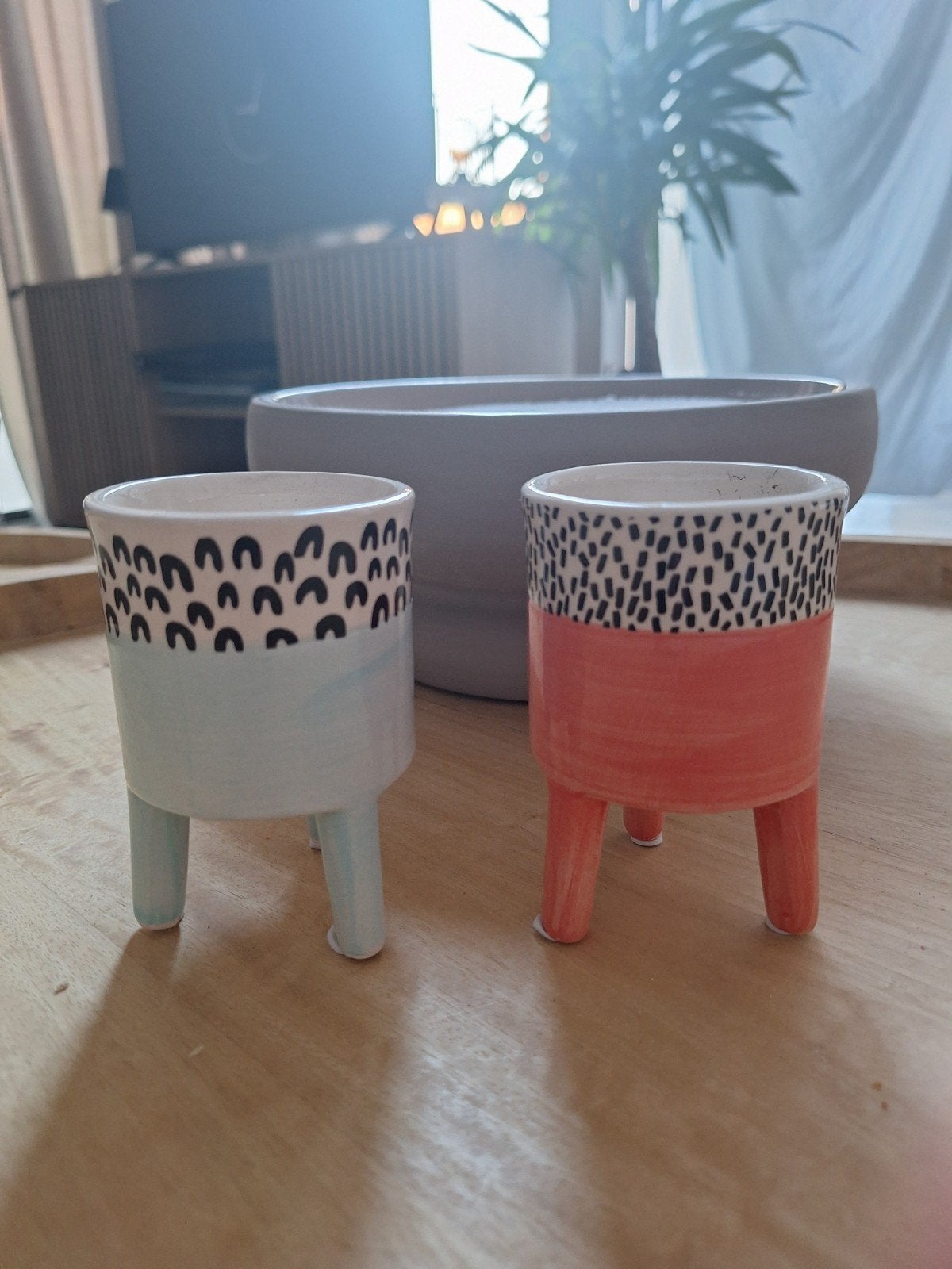 Set van 2 kleine bloempotjes op pootjes, Rond, Binnen, Ophalen of Verzenden, Zo goed als nieuw