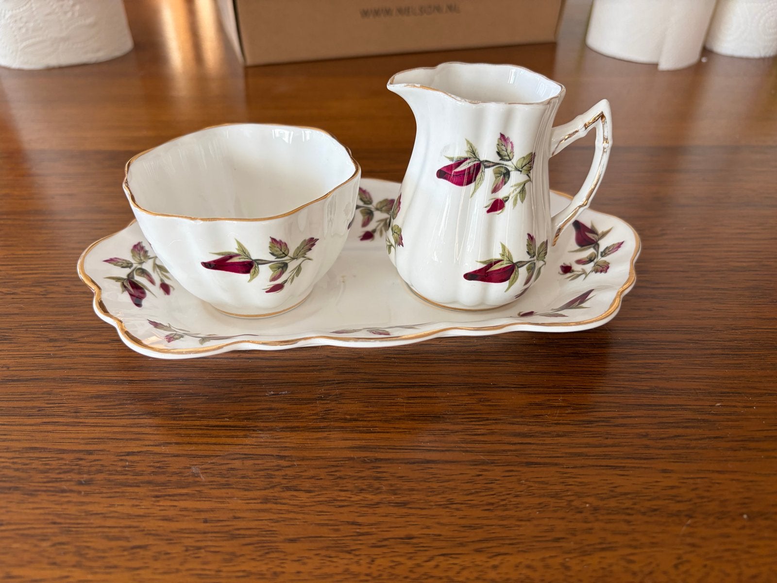 Elizabethan Fine Bone China Melk en Suiker Set, Antiek en Kunst, Ophalen of Verzenden