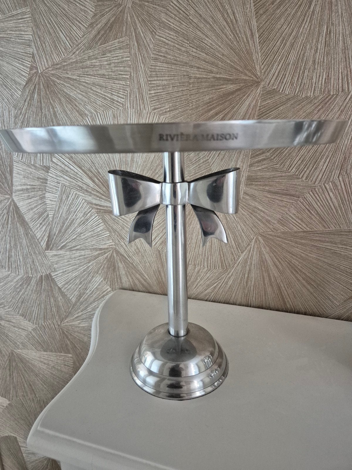 Riviera Maison Etagere met strik - Zo goed als nieuw, Huis en Inrichting, Ophalen of Verzenden, Zo goed als nieuw, Zilver, Metaal