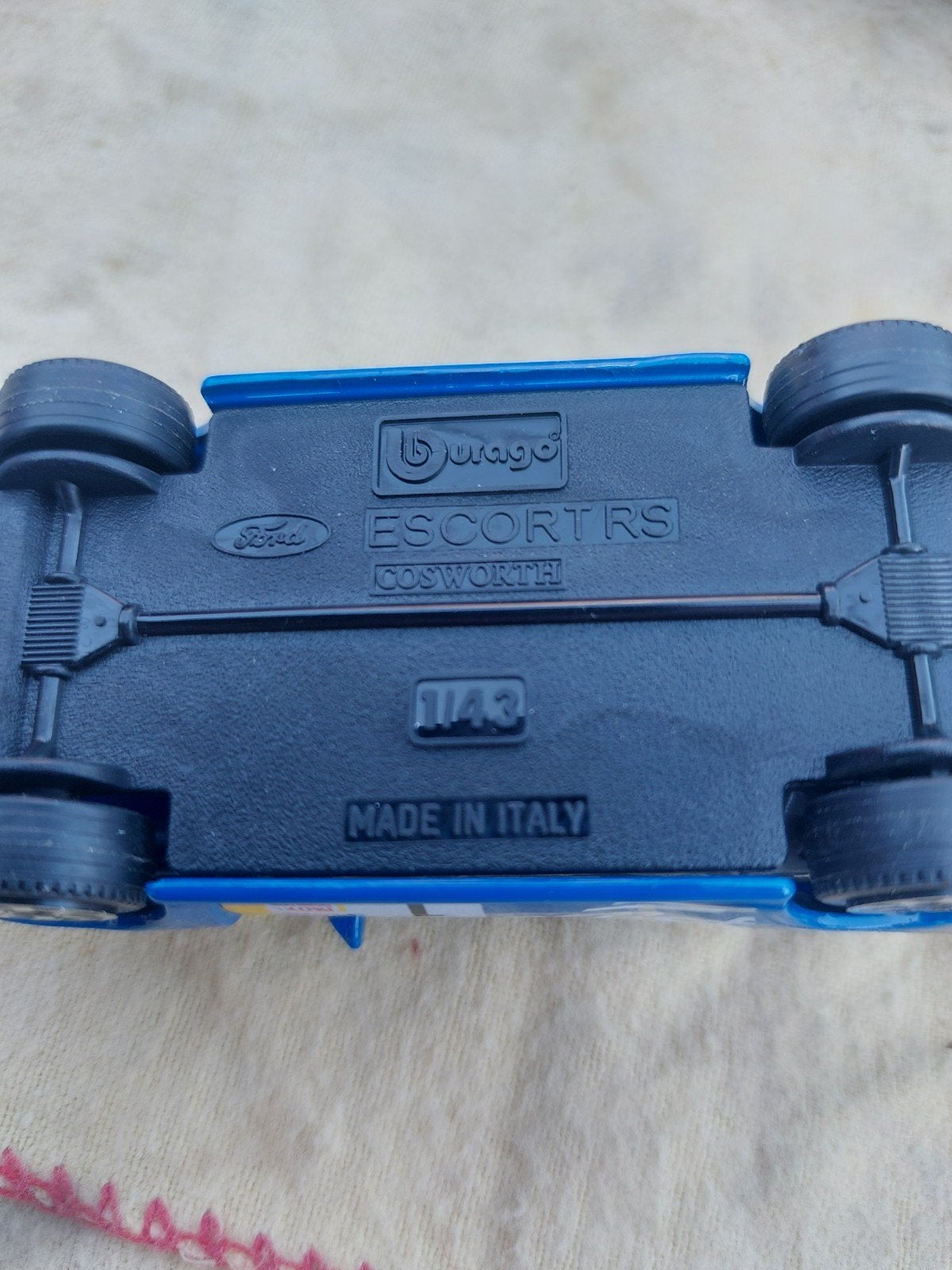 Burago Ford Escort RS Cosworth 1:43 modelauto, Ophalen of Verzenden, Gebruikt