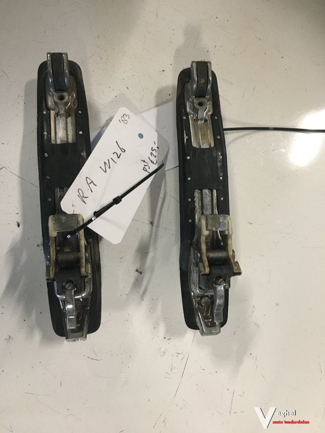 Mercedes W126 Greep / klink Buiten  Rechtsachter of Linksach, Auto-onderdelen, Gebruikt, -, Deur, -